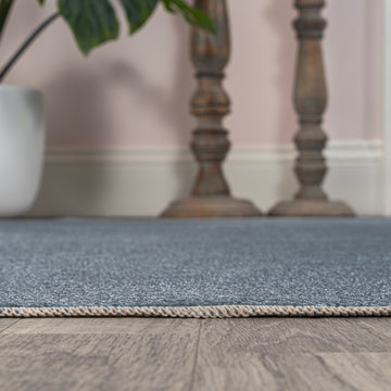 Twyla Classic Solid Low-Pile Machine-Washable Area Rug